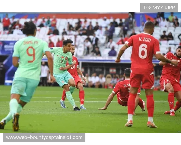 阿拉伯杯：伊拉克2-1胜巴林