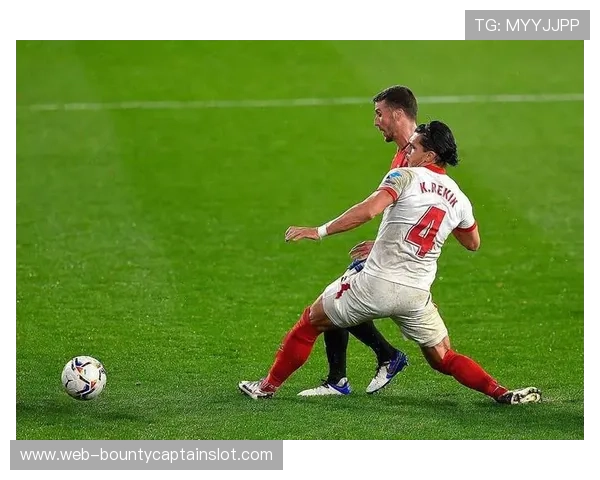 莱万特主帅哈维尔·卡列哈留任，尝试3-5-2新阵