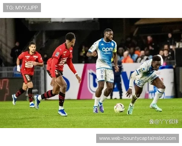 雷恩VAR取消进球引争议，朗斯防反战术奏效